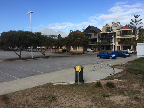 Breakwater Short Stay - Sunshine Coast Guide 1