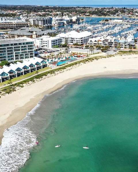 Breakwater Short Stay - Sunshine Coast Guide 3