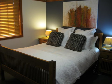 Brick Creek House - Sunshine Coast Guide 3