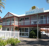 Bridge Motel - Sunshine Coast Guide