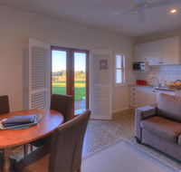 Bridle Guesthouse - Sunshine Coast Guide