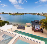 Broadbeach Waterfront Holiday House - Sunshine Coast Guide