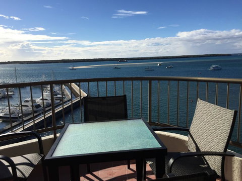 Broadwater Shores Waterfront Apartments - Sunshine Coast Guide 2