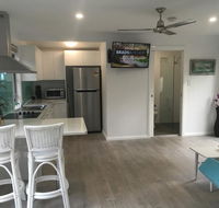 Brodie Beach Bungalow - Sunshine Coast Guide