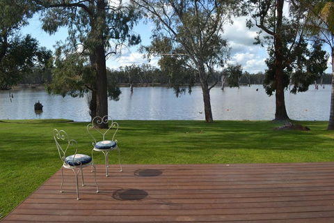 Bundalong Waterfront- 28 Graham Ave, Bundalong - Sunshine Coast Guide 0