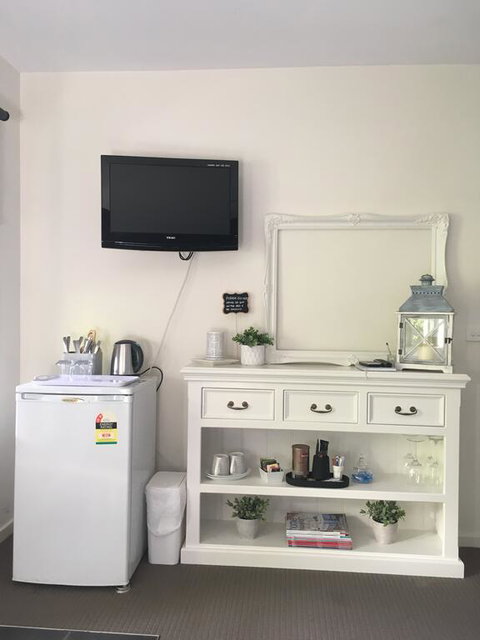 Bungalow On The Coast - Sunshine Coast Guide 1