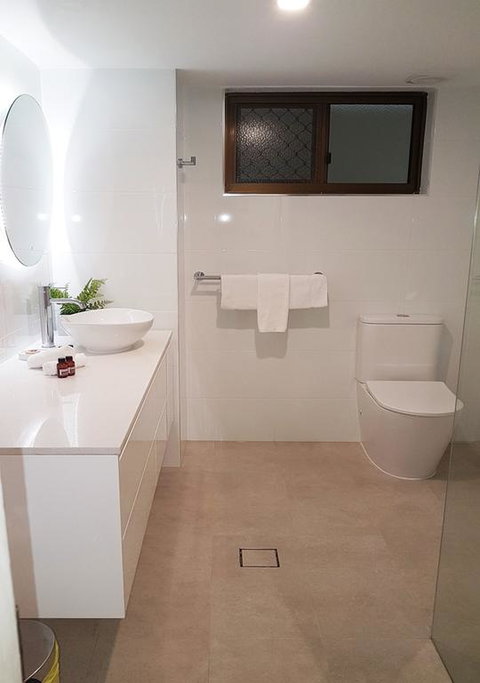 Byron Bay Beachfront Apartments - Sunshine Coast Guide 3