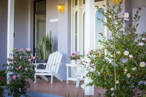 Camellia Cottage - Sunshine Coast Guide 0