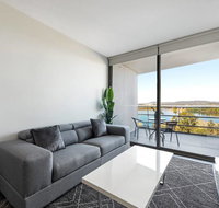 Canberra Luxury Apartment 5 - Sunshine Coast Guide