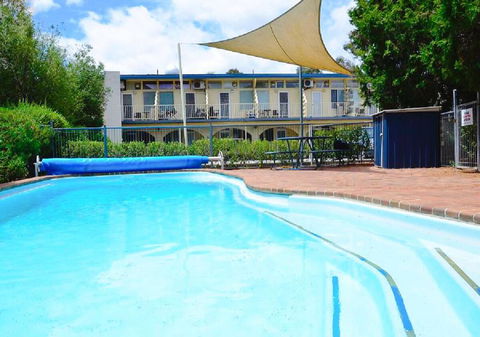 Canberra Short Term And Holiday Accommodation - Sunshine Coast Guide 2