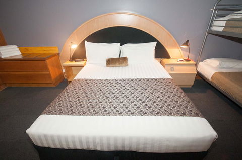 Capital Airport Motel - Sunshine Coast Guide 2