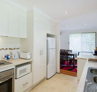 Cara Nobbys Beach 11 Wesley Avenue