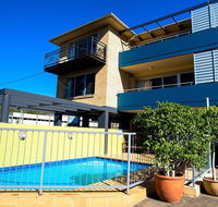Caribbean Motel - Sunshine Coast Guide
