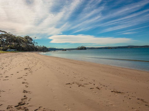 Caseys Beach Holiday Park - Sunshine Coast Guide 1