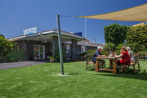 Central Motel Port Fairy - Sunshine Coast Guide 0