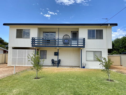 Central Views - Sunshine Coast Guide 0
