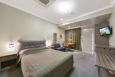 Cessnock Motel - Sunshine Coast Guide 2