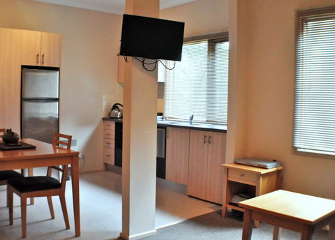 Champagne - Sunshine Coast Guide 1