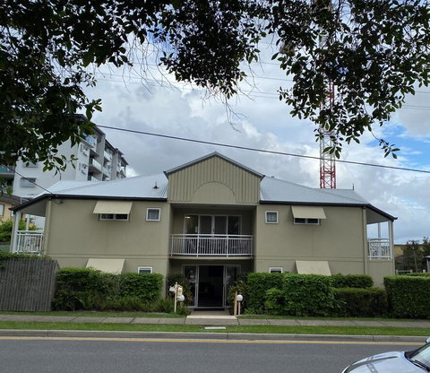 Chermside Court Motel - Sunshine Coast Guide 2