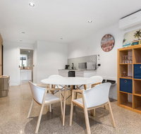 Chic Beach Studio - Sunshine Coast Guide