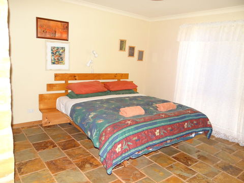 Cinnamon Coloureds Farm Cottages - Sunshine Coast Guide 2