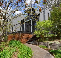 Cloudsong Chalet 2 - Close to the village centre - Sunshine Coast Guide