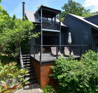 Cloudsong Chalet 3 - Close to the village centre - Sunshine Coast Guide