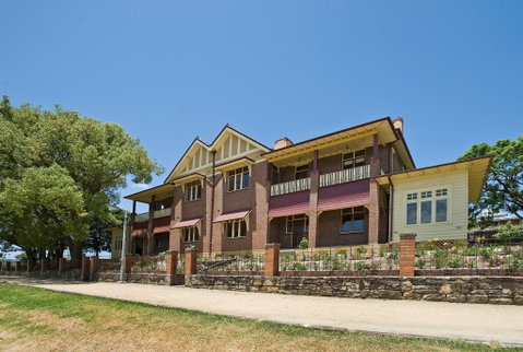 Cockatoo Island Accommodation - Sunshine Coast Guide 3