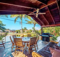 Coconut Grove Holiday House - Sunshine Coast Guide