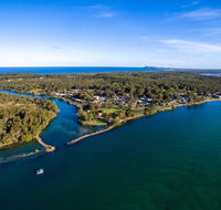 COLMER HOUSE at Dunbogan - Sunshine Coast Guide