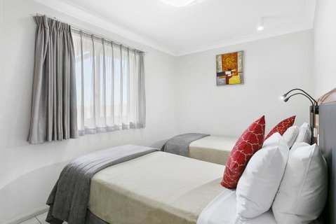 Comfort Inn & Suites Burwood - Sunshine Coast Guide 1