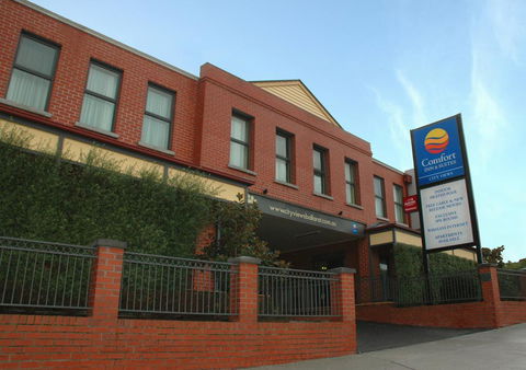 Comfort Inn & Suites City Views - Sunshine Coast Guide 0