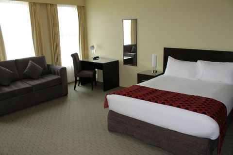 Comfort Inn & Suites City Views - Sunshine Coast Guide 3