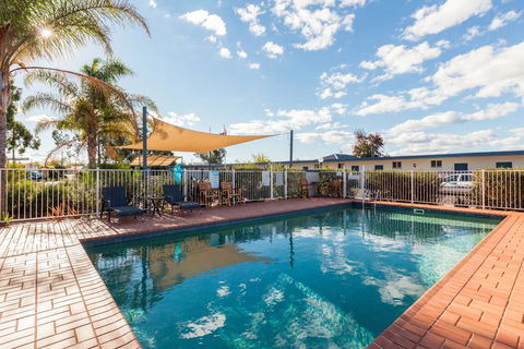 Comfort Inn Aden Mudgee - Sunshine Coast Guide 1