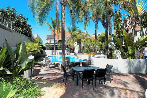 Como Mezzanine Retreat - Sunshine Coast Guide 2