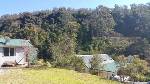 Copeland Cabins - Sunshine Coast Guide 0
