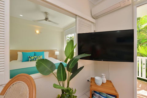 Coral Apartments Port Douglas - Sunshine Coast Guide 0