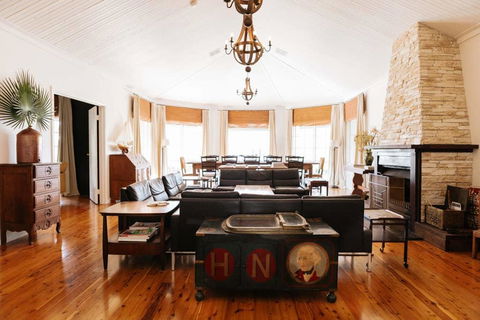 Corunna Station Country House - Sunshine Coast Guide 2