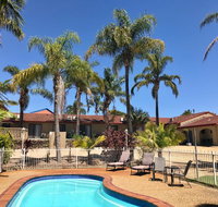 Costa Rica Motel - Sunshine Coast Guide