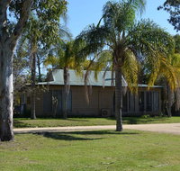 Cottage Port Stephens / Swan Bay NSW - Sunshine Coast Guide