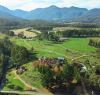 Crabtree House - Sunshine Coast Guide