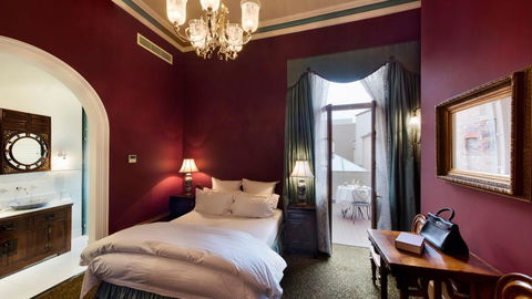 Craig's Royal Hotel - Sunshine Coast Guide 2