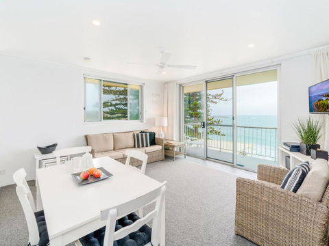 Craigmore On The Beach Unit 13 - Views Views - Sunshine Coast Guide 3