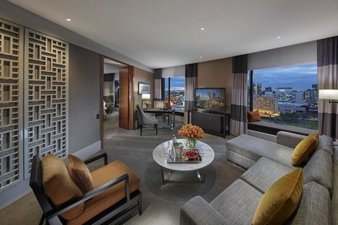 Crown Towers Melbourne - Sunshine Coast Guide 1