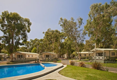 Crystal Brook Tourist Park - Sunshine Coast Guide 0