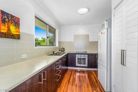 Cypress Beachfront - Sunshine Coast Guide 2