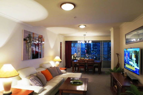 Darling Harbour Escape - Sunshine Coast Guide 1