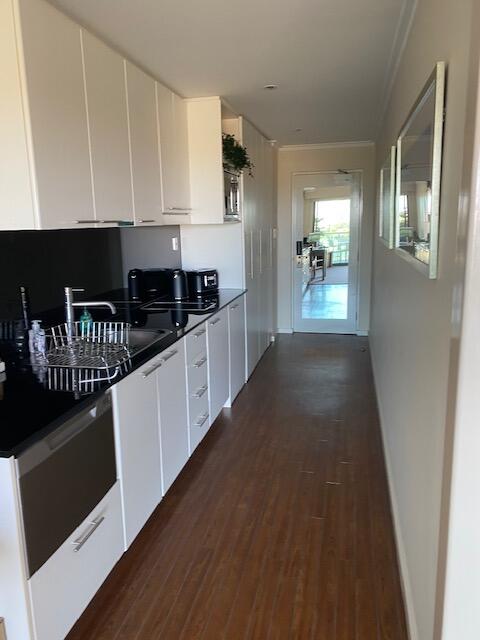 Dolphin View 404 - Sunshine Coast Guide 1