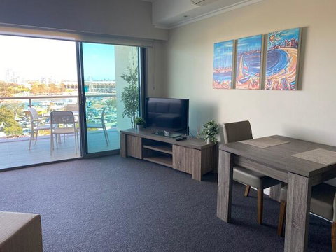 Dolphin View 404 - Sunshine Coast Guide 3