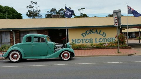 Donald Motor Lodge - Sunshine Coast Guide 0